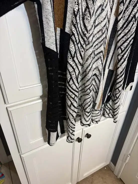 Chico's Travelers Collection Geometric Mixed Print Open Front Draped Cardigan XS - Picture 5 of 7